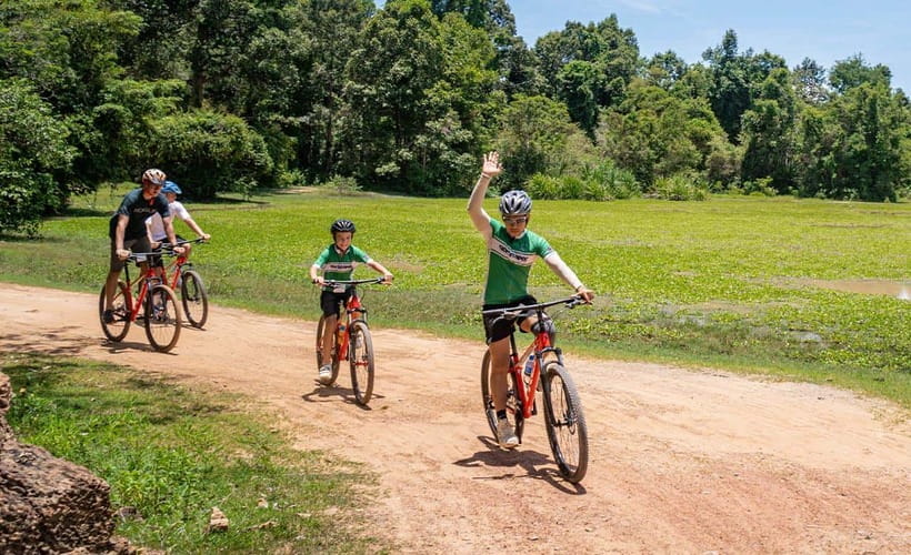Cycle Angkor Backroad Bike Tour / E-Bike or Tuk Tuk - Who should book this tour?