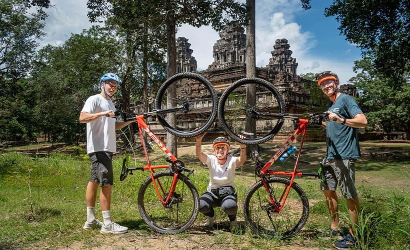 Cycle Angkor Backroad Bike Tour / E-Bike or Tuk Tuk - Angkor Thom and the faces of Bayon
