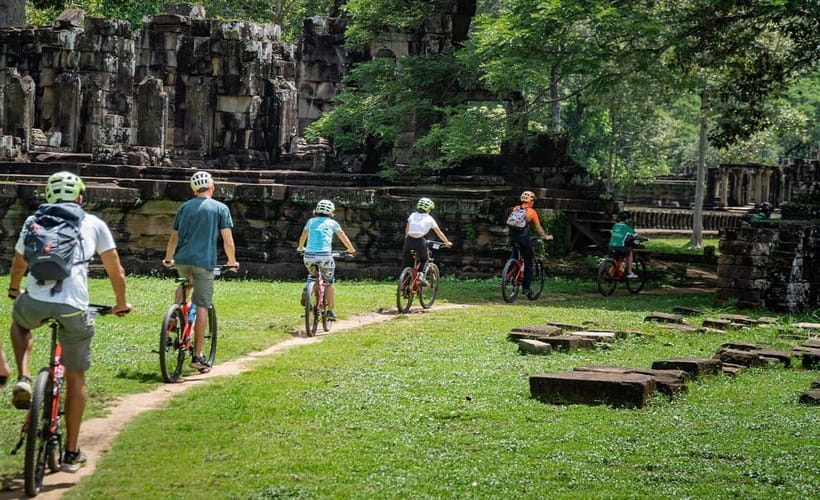 Cycle Angkor Backroad Bike Tour / E-Bike or Tuk Tuk - Ta Prohm on forest trails