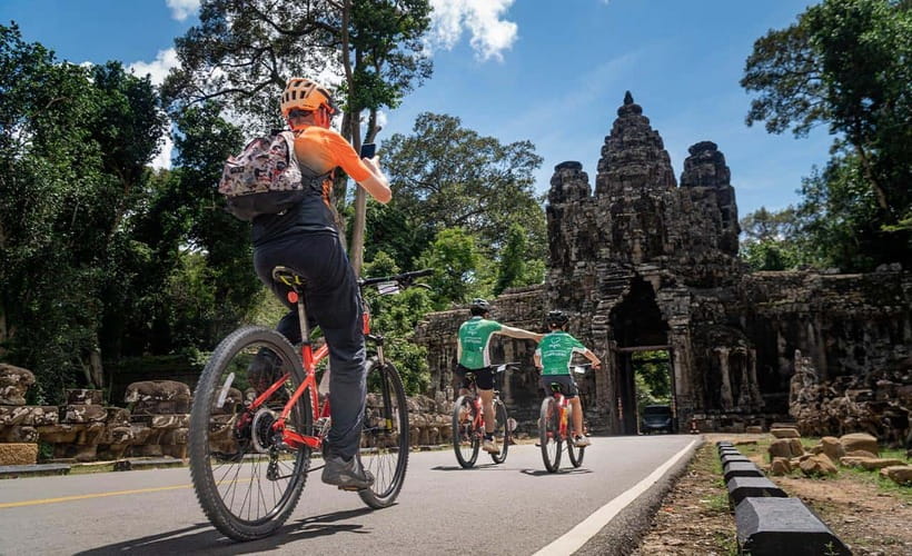 Cycle Angkor Backroad Bike Tour / E-Bike or Tuk Tuk - Late afternoon at Angkor Wat