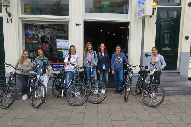 Daily group bike tour in Spanish. - Vondelpark: two kilometers of green space