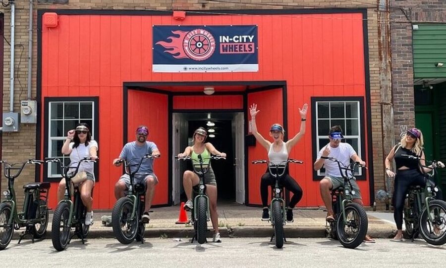 Dallas: Downtown E-Bike Sightseeing and History Tour - The Dallas Arts District and Winspear Opera House