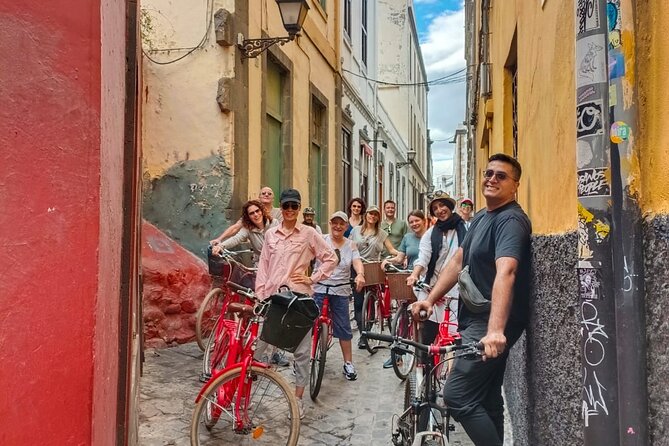 Discover Las Palmas City by Bike in 4 hours - Calle Triana: shopping streets and local dining tips