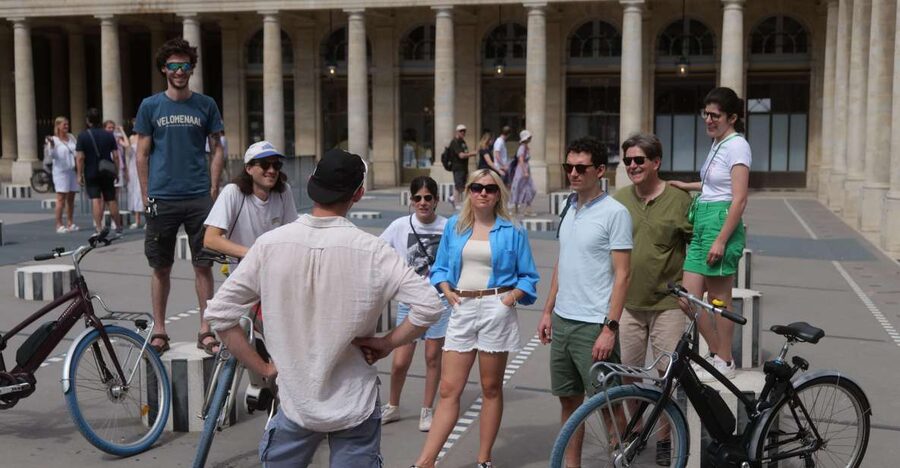 Discover Paris by bike - Châtelet closes the loop through central Paris