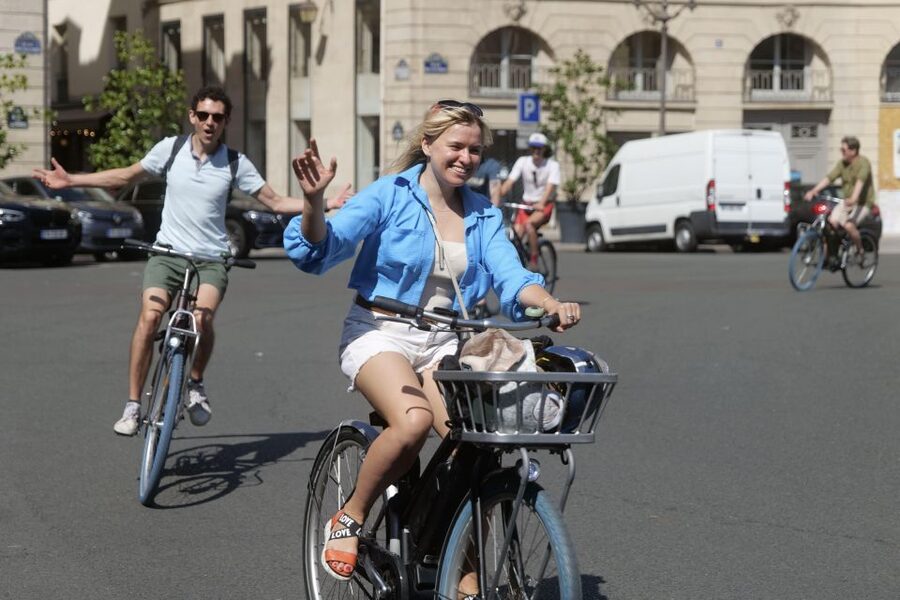 Discover Paris by bike - What the $82 price gives you