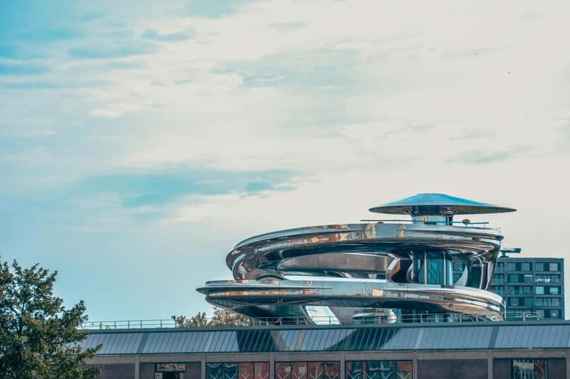 Discover Rotterdam: Classic Highlights Bike Tour by a Local - Oude Haven and De Hef finish the route