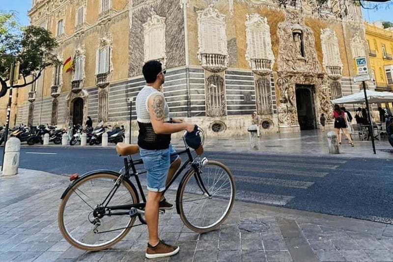 Discover Valencia by bike – Dutch-speaking tour - The Turia Gardens: Valencia’s easiest stretch to enjoy