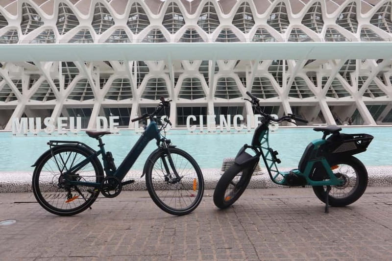 Discover Valencia by bike – Dutch-speaking tour - City bike or e-bike: which should you choose?