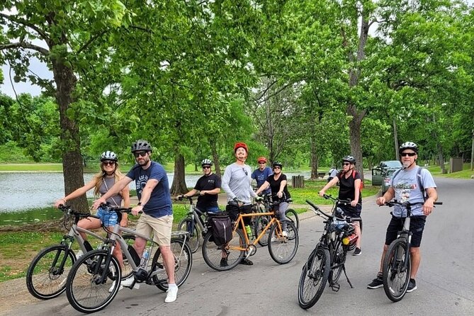 Downtown Nashville's Hidden Gems E-bike Tour - Music landmarks around the Country Music Hall of Fame
