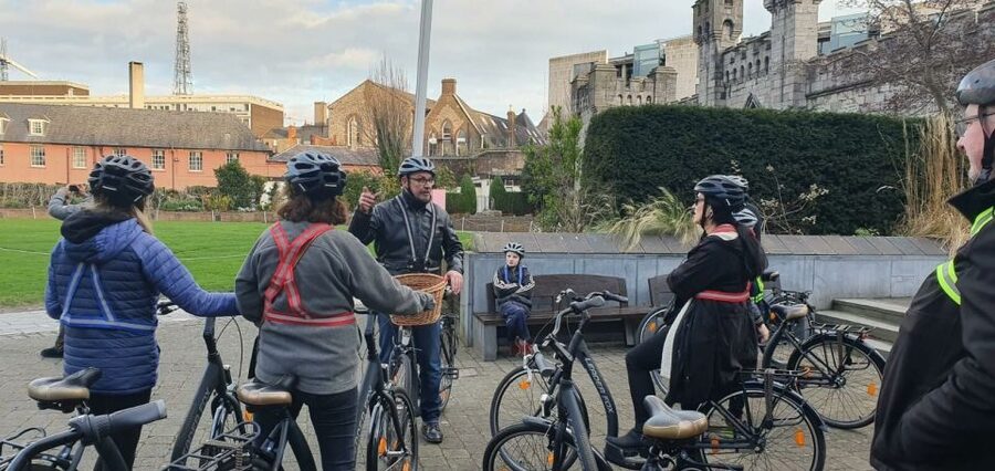 Dublin: Guided Bike & E-Bike Tour - Why a bike is a smart way to see Dublin