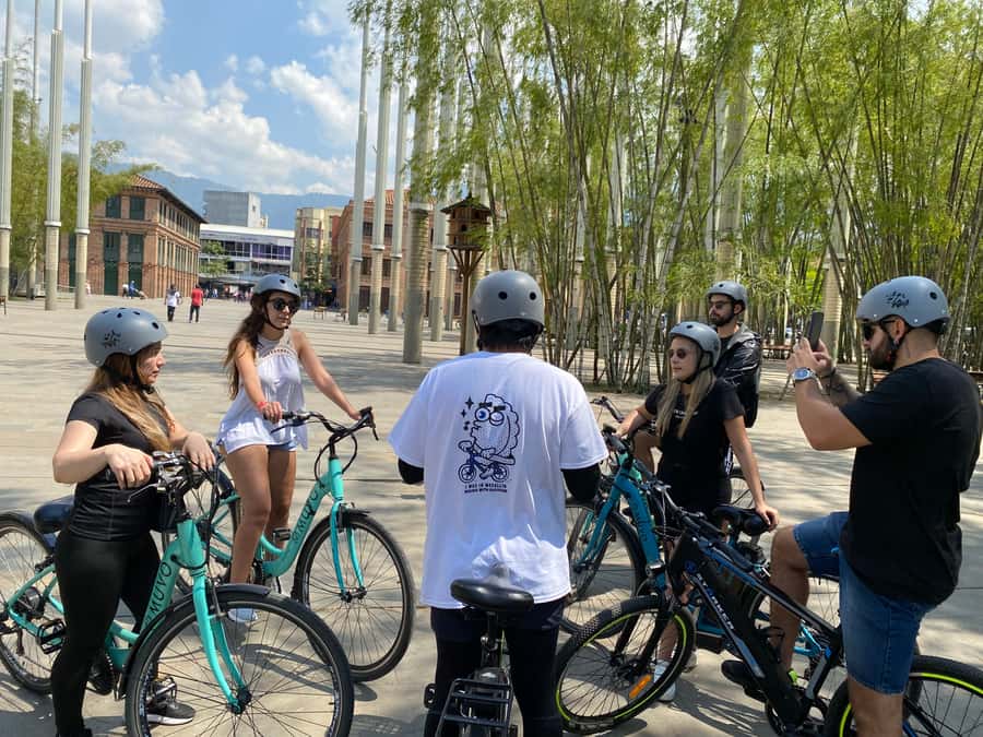 E-Bike City Tour Medellin with Local beer and Snacks - La Alpujarra and the story of a changing city