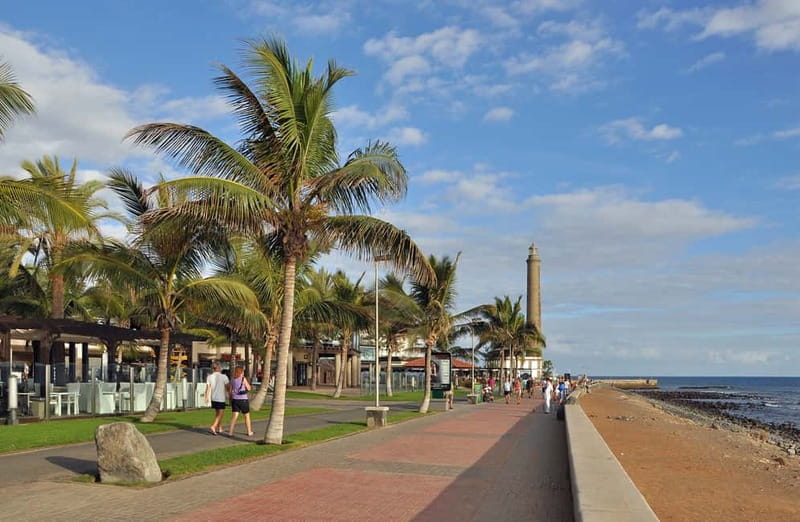E-Bike CitySightseeing: Maspalomas, Playa Ingles, Meloneras - Riding the Meloneras Promenade beside the sea