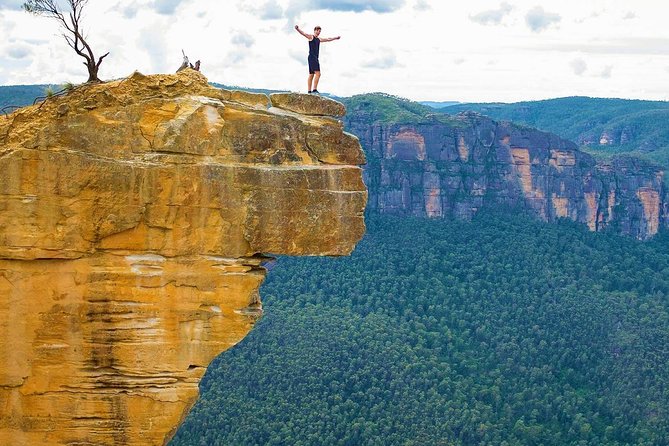 E-bike (electric) - Blue Mountains - Hanging Rock - SELF-GUIDED Hire Service - Why Baltzer Lookout Makes This Ride Special