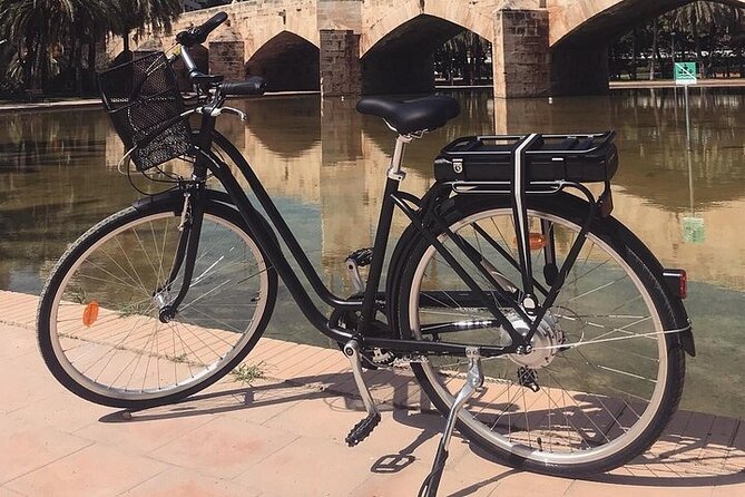 E-Bike Grand Valencia Private Tour - Riding out to Malvarrosa Beach