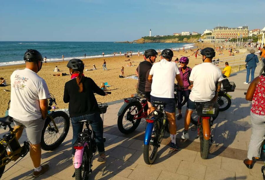 E-bike Guided Tour Biarritz & small villages - Biarritz by e-bike, with time to stop