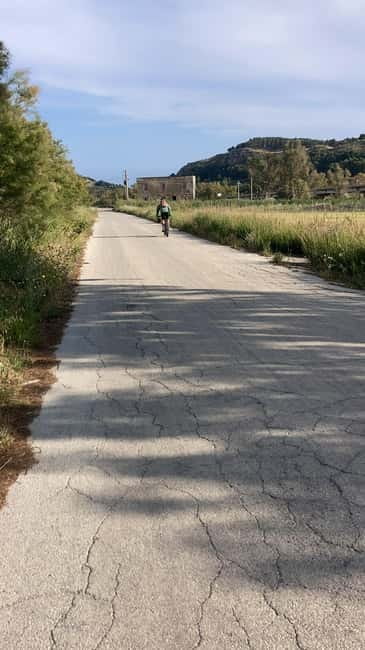 E-Bike Scala dei Turchi: Food tasting, villages, snorkeling, nature reserve - Adding the Torre Salsa WWF Reserve
