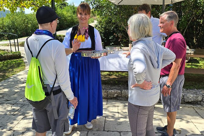 E-Bike Tour + Gourmet Snack + Wine Tasting (Small Group) - What the $177.78 price includes