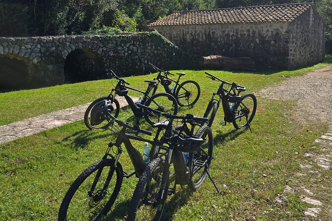 E-Bike Tour + Gourmet Snack + Wine Tasting (Small Group) - Pridvorje and the Franciscan monastery