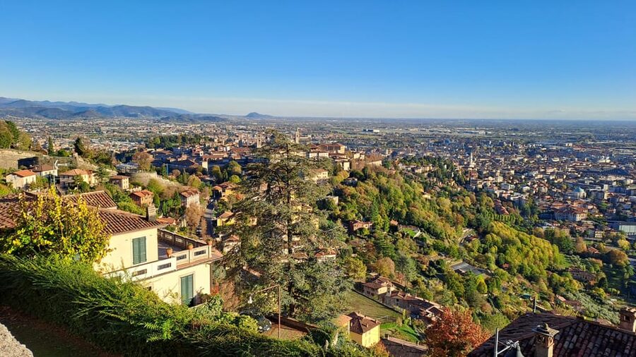 E-bike tour to discover Bergamo - Starting at Via Pradello