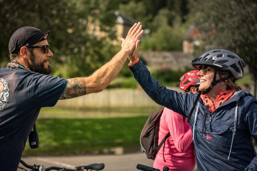 Edinburgh: Sightseeing Bike Tour - Canals, paths, and Edinburgh’s quieter side