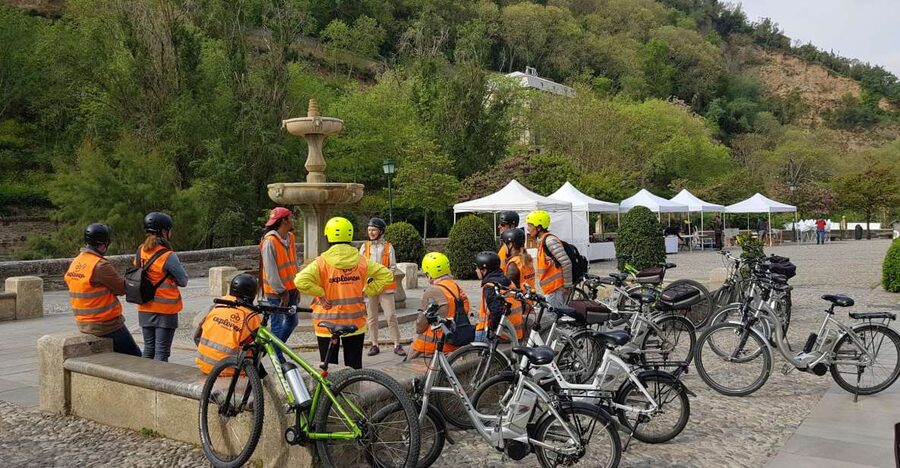 Electric Bike Tour with 2 Options to Explore Granada - Albaicín and Sacromonte: Granada’s most characterful ride