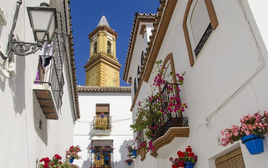Estepona best kept secrets: City bike guided tour - Starting at the Costa.Bike shop