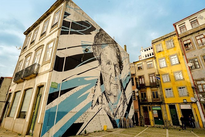 Experience Porto by Bike: 3-Hour Private Tour - Under the Arrábida Bridge and toward Cantareira