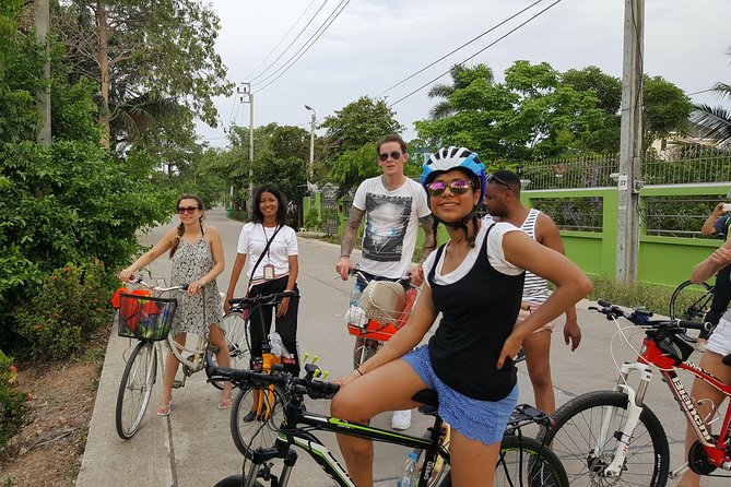 Explore Bangkok by Bike & Boat with Lunch - Baan Silapin: lunch beside the canal