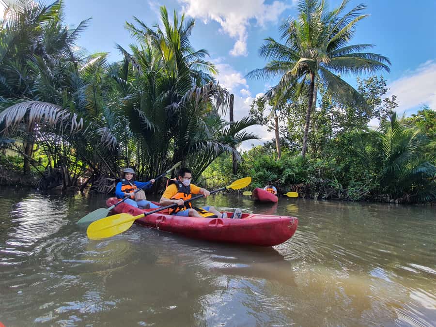 Explore Bangkok jungle by bike, kayak & boat - small group - Stops for farms, temples, birds, and local life