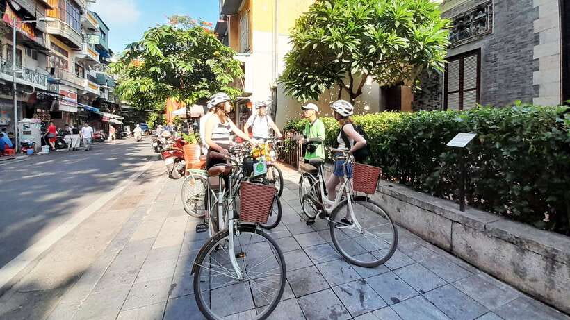 Explore Hanoi Old City By Cycling Tour With Small Groups - Bikes, pace, and physical demands