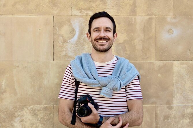 Explore Madrid by bike taking photos with Benja - A fast, friendly way to meet central Madrid