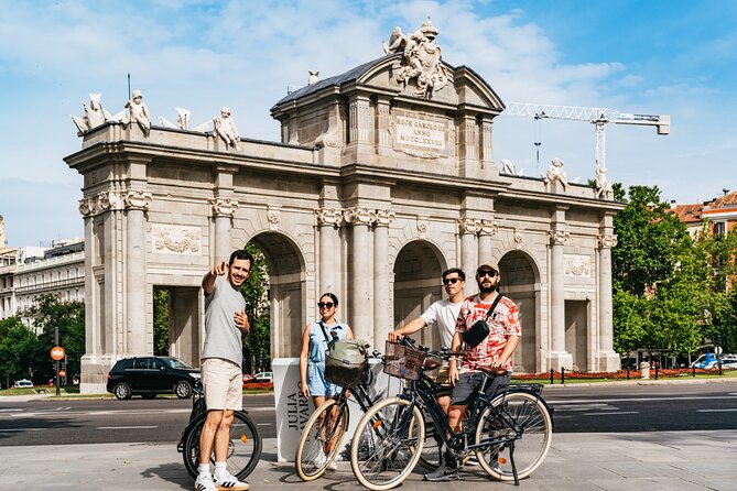 Explore Madrid by bike taking photos with Benja - Gran Vía and the city’s grand opening scene