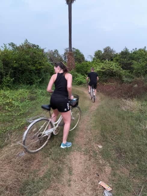 Explore the Village &Countryside By Bicycle-Half Day Morning - Monks, alms, and Cambodian religious life