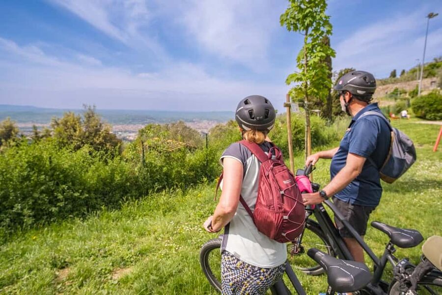 Fiesole E-Bike Tour with Olive Oil Tasting or Pool & Chill - From Florence streets to the hills above Fiesole
