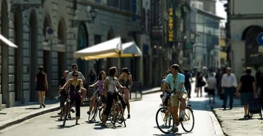 Florence: 2.5 hour Audio Guided Bike Tour led by Tour Leader - Key points at a glance