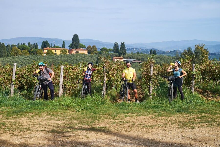 Florence: Chianti E-Bike Tour with Tuscan Lunch & Winery - Two and a half hours through Chianti Classico
