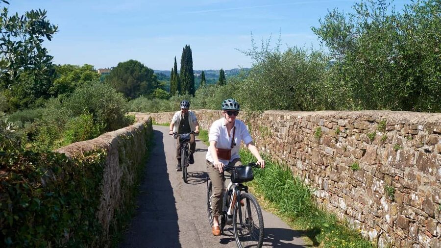 Florence: E-Bike Tour in Tuscany with Winery & Wine Tasting - The 90-minute ride through nearby Tuscany