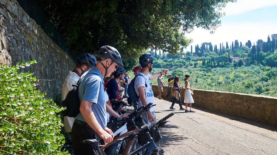 Florence: E-Bike Tour with Olive Oil in the Tuscan Hills - What the olive-oil stop is really like