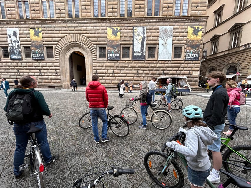 Florence: Guided Bike Tour to Discover the Secrets - Piazza della Signoria and the return ride