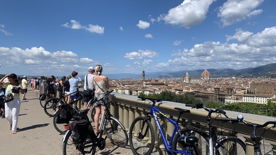 Florence: Guided Bike Tour with Piazzale Michelangelo - Santa Trinita, Santo Spirito, and Oltrarno