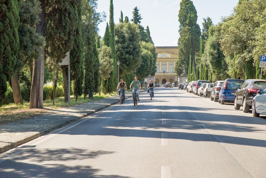 Florence: Guided Electric Bike Tour with Gelato - The descent brings you back by the Arno