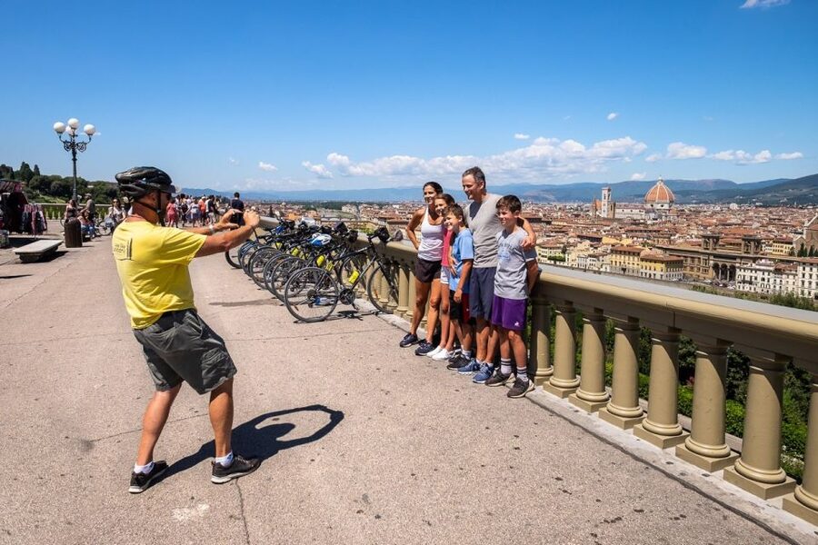 Florence: Tuscany Bike Tour with Wine & Olive Oil - Leaving Oltrarno for the Tuscan hills