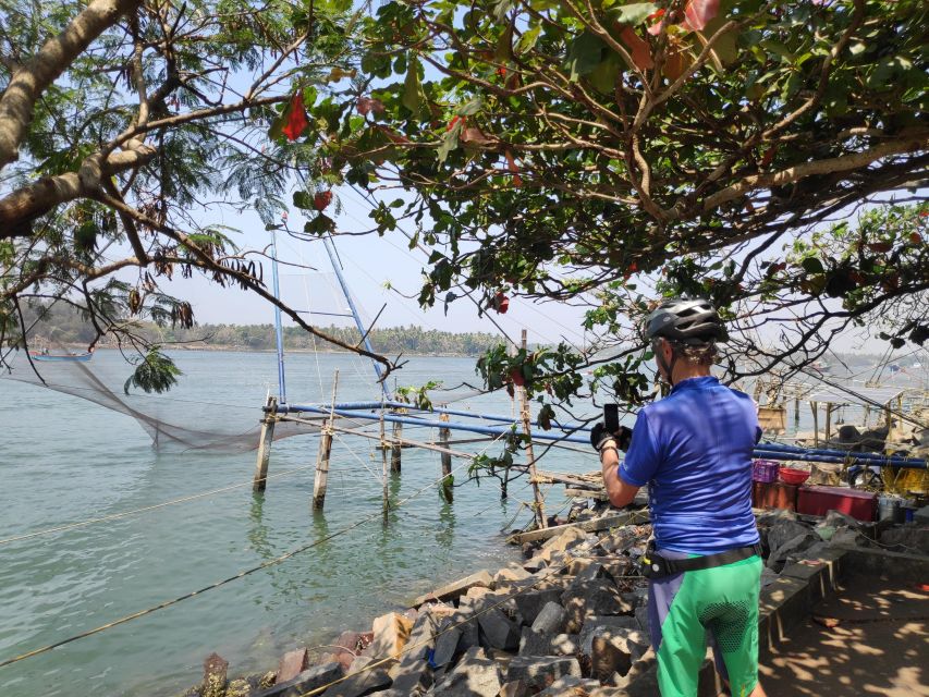 Fort Kochi Heritage Day Cycling Tour - How the bicycles and group size affect the ride