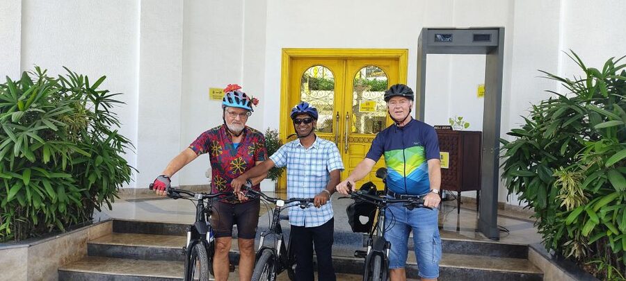 Fort Kochi Heritage Day Cycling Tour - Chinese Fishing Nets and the sea edge