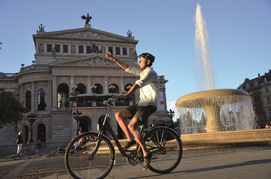 Frankfurt: Full-Day Bicycle or E-Bike Rental - Picking the Right Bike at Martin May Str. 7