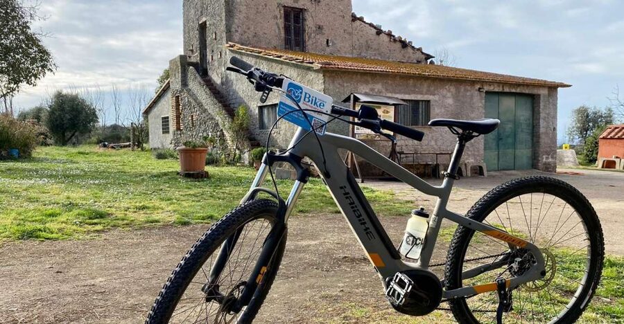 Frascati: Tour in E-Bike with Wine Tasting - Climbing toward Monte Tusculum