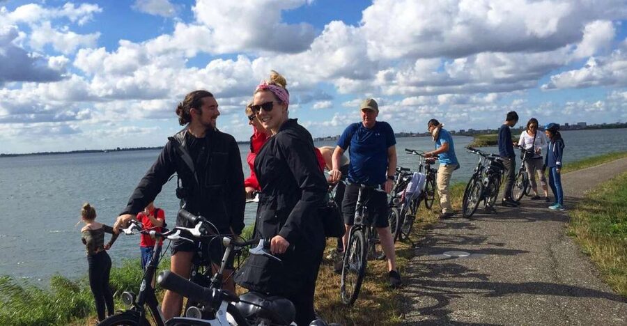 From Amsterdam: Countryside Bike Tour - Cycling through Waterland’s flat country
