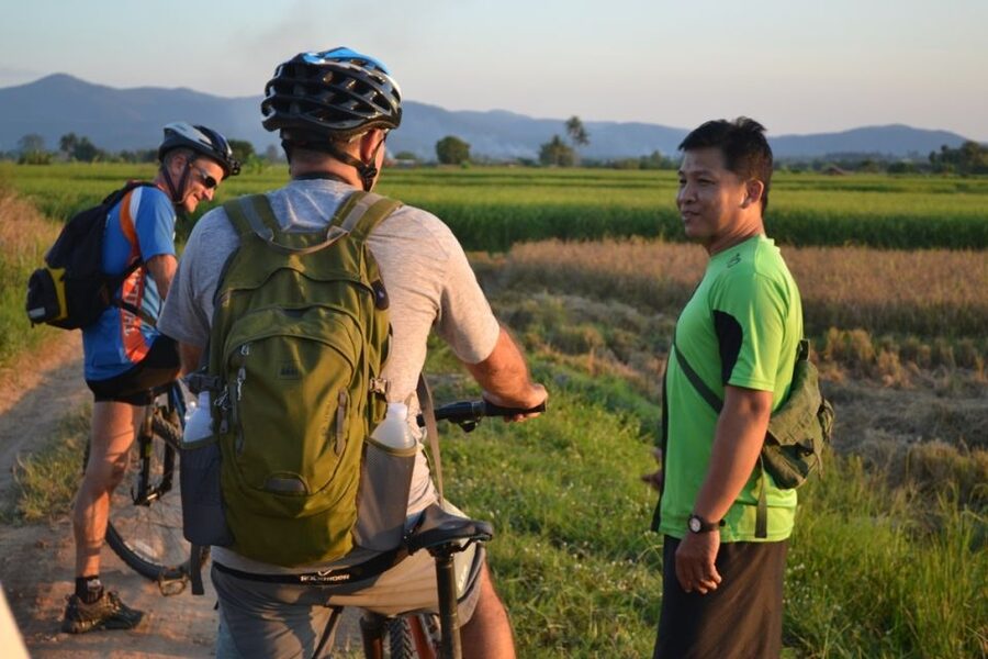 From Chiang Mai: Mae Taeng Valley and Waterfalls Cycle Tour - Choosing the ride or taking the van to Sticky Waterfalls
