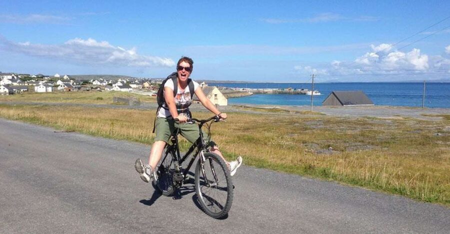 From Doolin: Day Trip to Inisheer with Bike or Bus Tour - Why Inisheer makes a fine five-hour escape