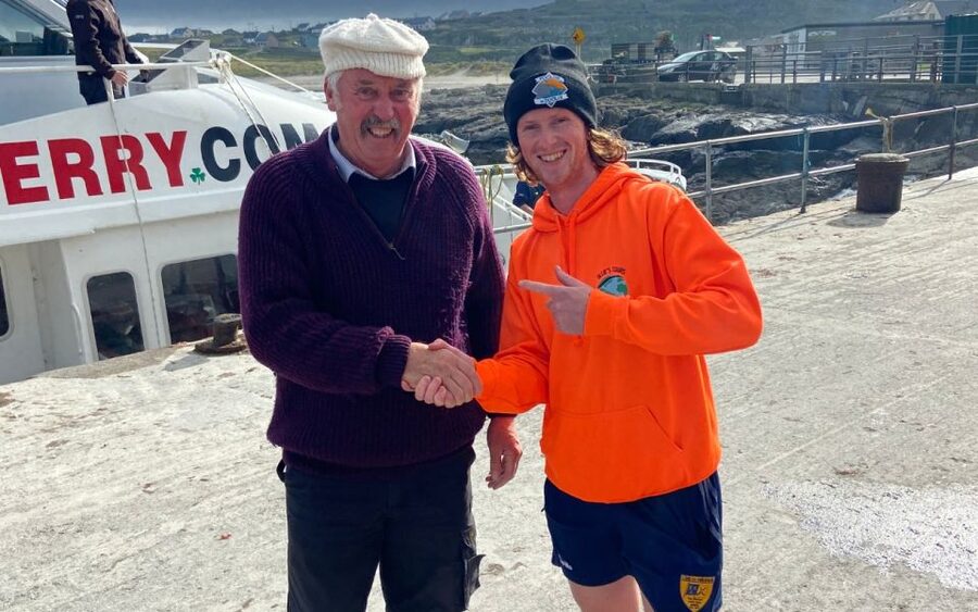 From Doolin: Day Trip to Inisheer with Bike or Bus Tour - Choosing the bike or tractor tour